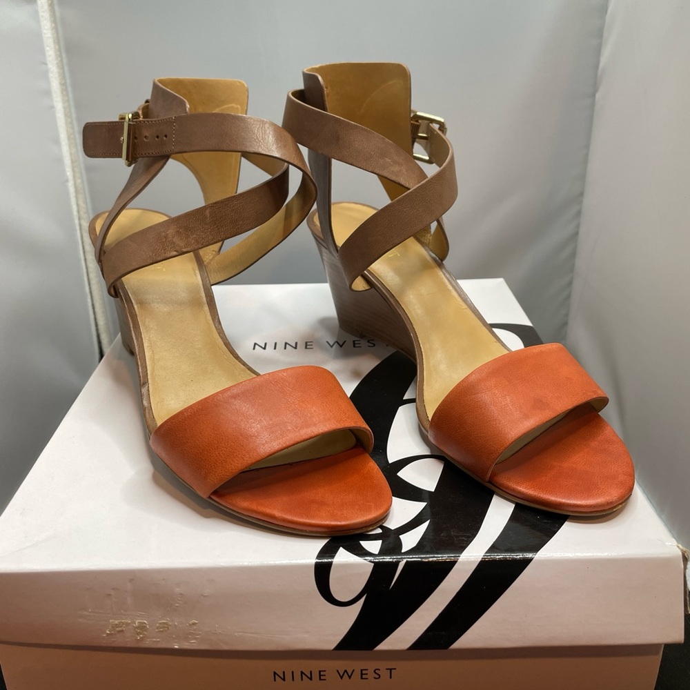 Nine West Color Black Wedge Sandals